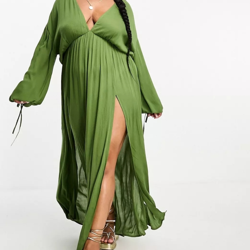 NWT Asos Curve ruched long sleeve plunge crinkle maxi dress